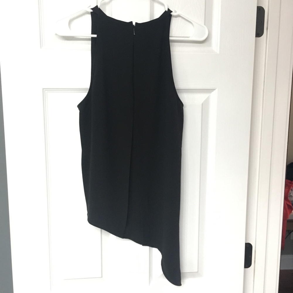 Pretty pleat-back, asymmetrical black top